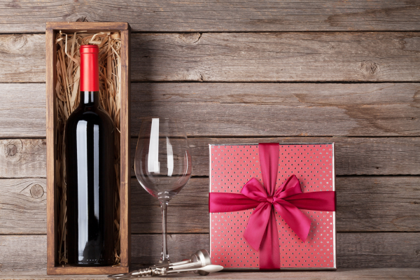 Ultimate Wedding Gifts for Your Wedding Party, Parents and More