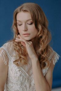 Loose Textured Waves bridal hairstyle